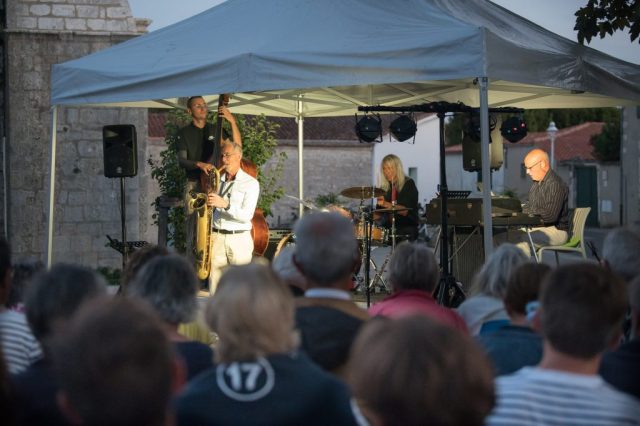 2026 08 24 02 DyoniVal Concert de jazz du Formule Bop Quintet 042 1024x681