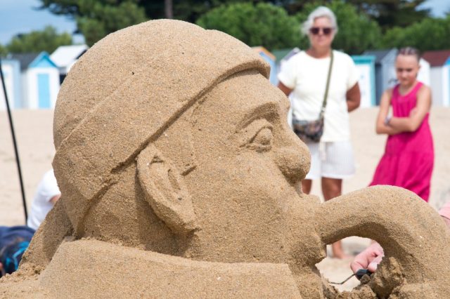 2026 08 26 03 DyoniVal Journee au port Sculpture de sable 028 1024x681